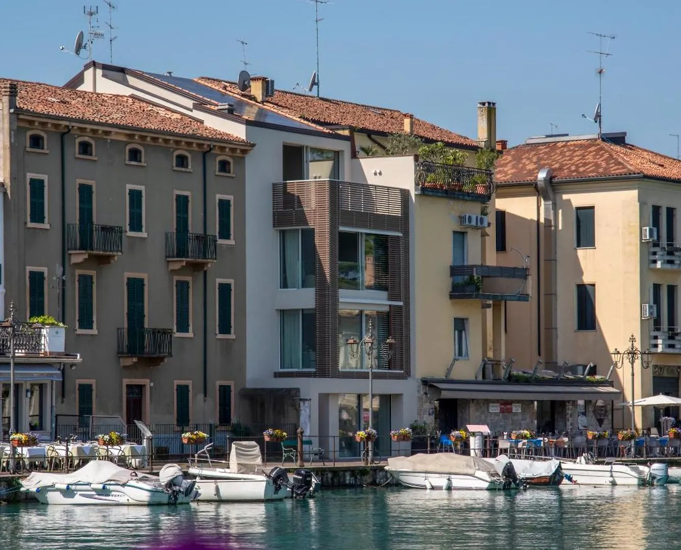Palazzo Cordigero - Apartments Peschiera del Garda Italy
