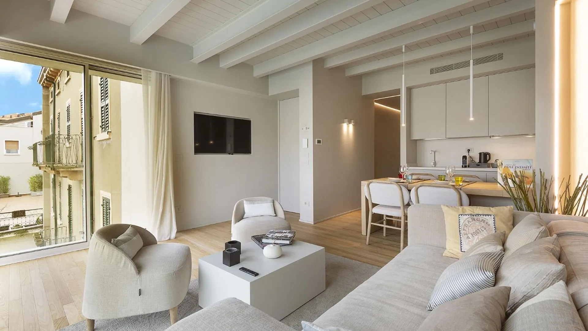 Palazzo Cordigero - Apartments Peschiera del Garda 0*,