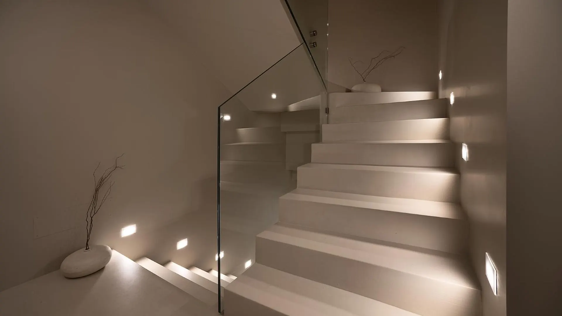 Palazzo Cordigero - Apartments Peschiera del Garda 0*,  Italy